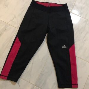 Adidas leggings crop style. Black and pink. EUC!